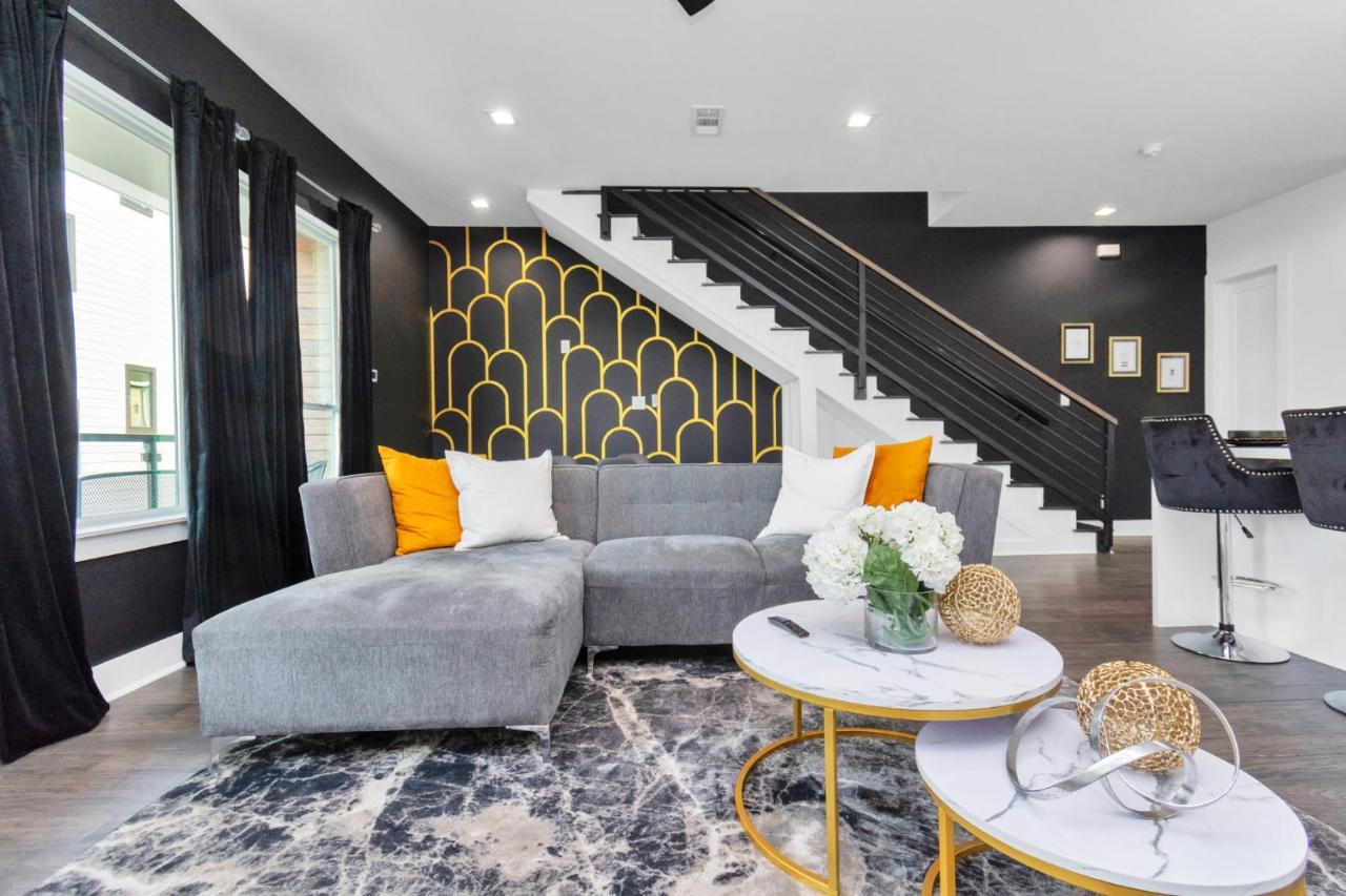 The Suite Spot! Downtown Skyline Views! Sleeps 12 Houston Eksteriør billede